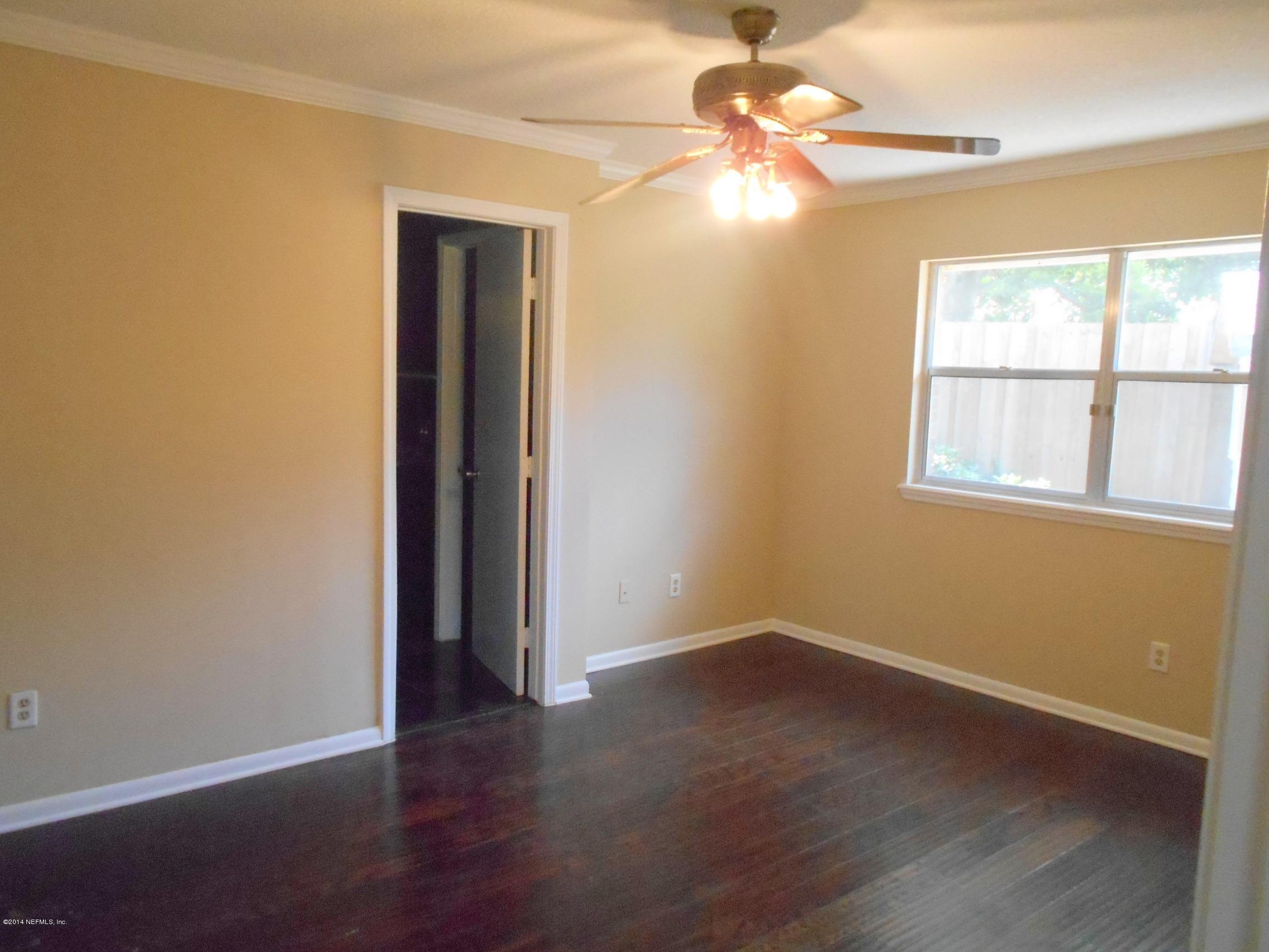 5190 Wembley Road Jacksonville, FL 32257 - Photo 10 of 23 Master Bedroom