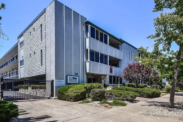 $545,000 | 325 Kitty Hawk Road, Unit 304, Alameda, CA 94501