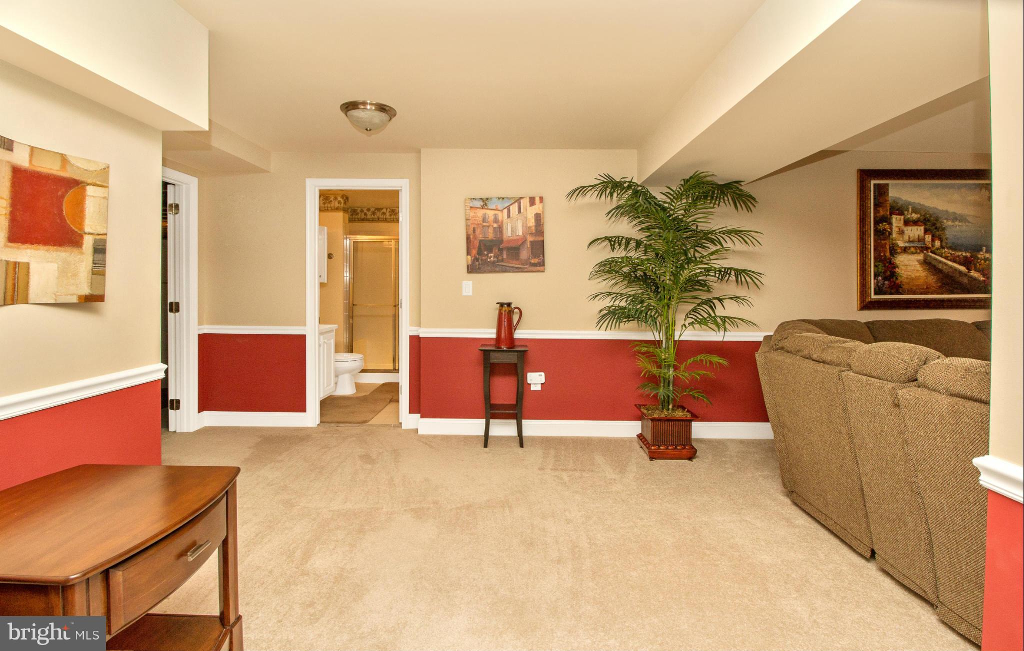 2690 Brook Valley Road Frederick, MD 21701 - Photo 23 of 30 Family Room