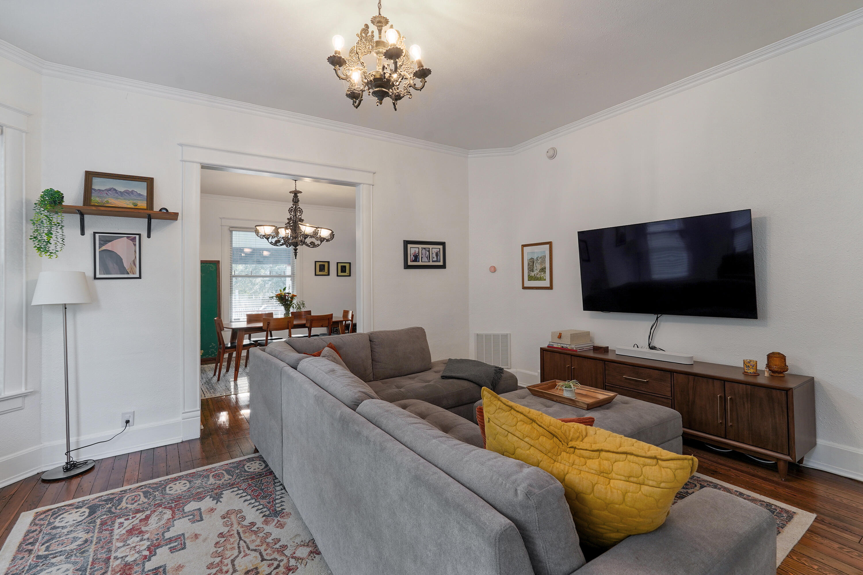 1351 N Summit Ave-23