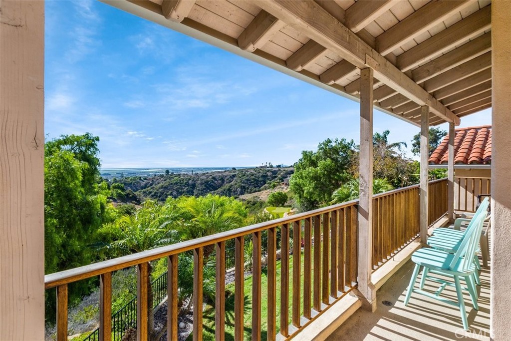 77 Altamont Way Camarillo, CA 93010 - Photo 20 of 48 a view of a balcony with wooden floor