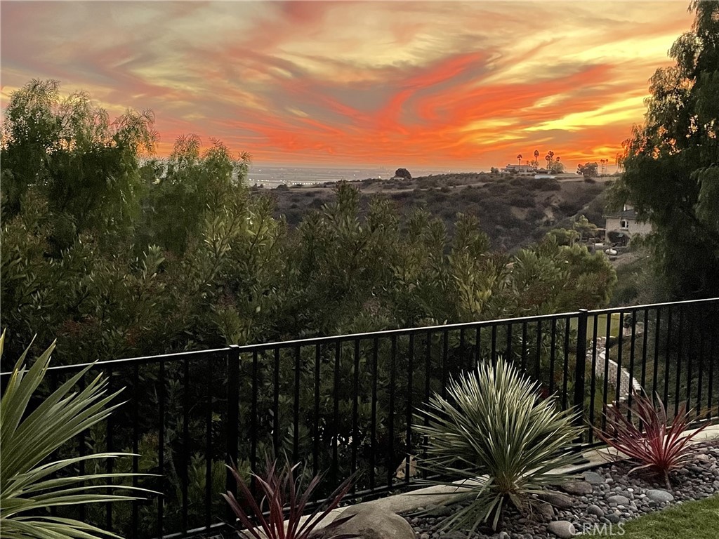 77 Altamont Way Camarillo, CA 93010 - Photo 45 of 48 a view of a balcony with wooden fence