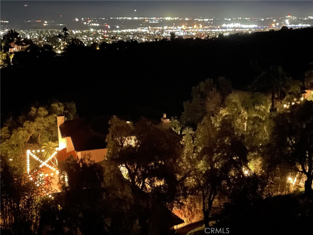 77 Altamont Way Camarillo, CA 93010 - Photo 48 of 48 a view of a city