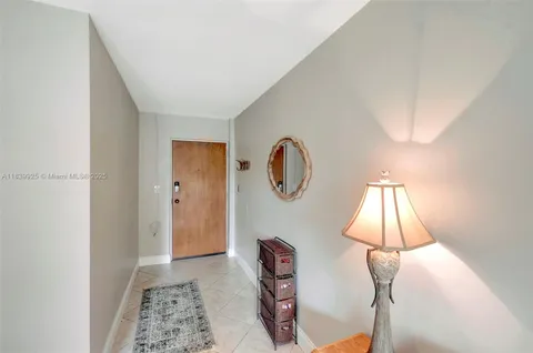 $395,000 | 2920 Southwest 28th Terrace, Unit 407, Coconut Grove, FL 33133