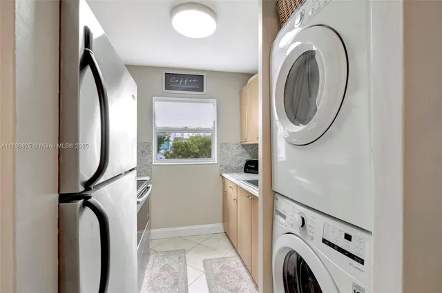 $395,000 | 2920 Southwest 28th Terrace, Unit 407, Coconut Grove, FL 33133