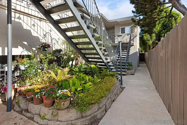 a car parked in front of a building