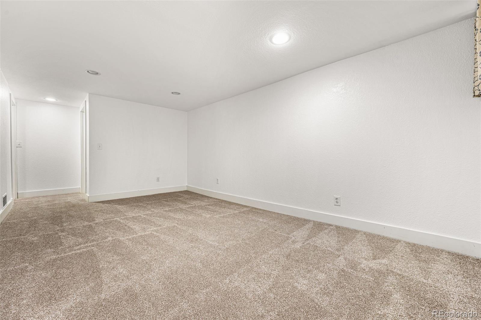 954 Jackson Street Denver, CO 80206 - Photo 18 of 37 a view of empty room