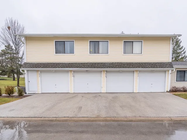 $269,900 | 624 Breakers Point, Unit 624, Schaumburg, IL 60194