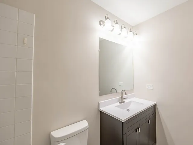 $269,900 | 624 Breakers Point, Unit 624, Schaumburg, IL 60194