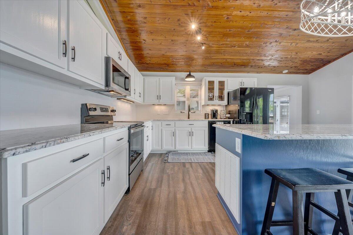 300 Hardy Road Penhook, VA 24137 - Photo 7 of 80 116-MIB09674
