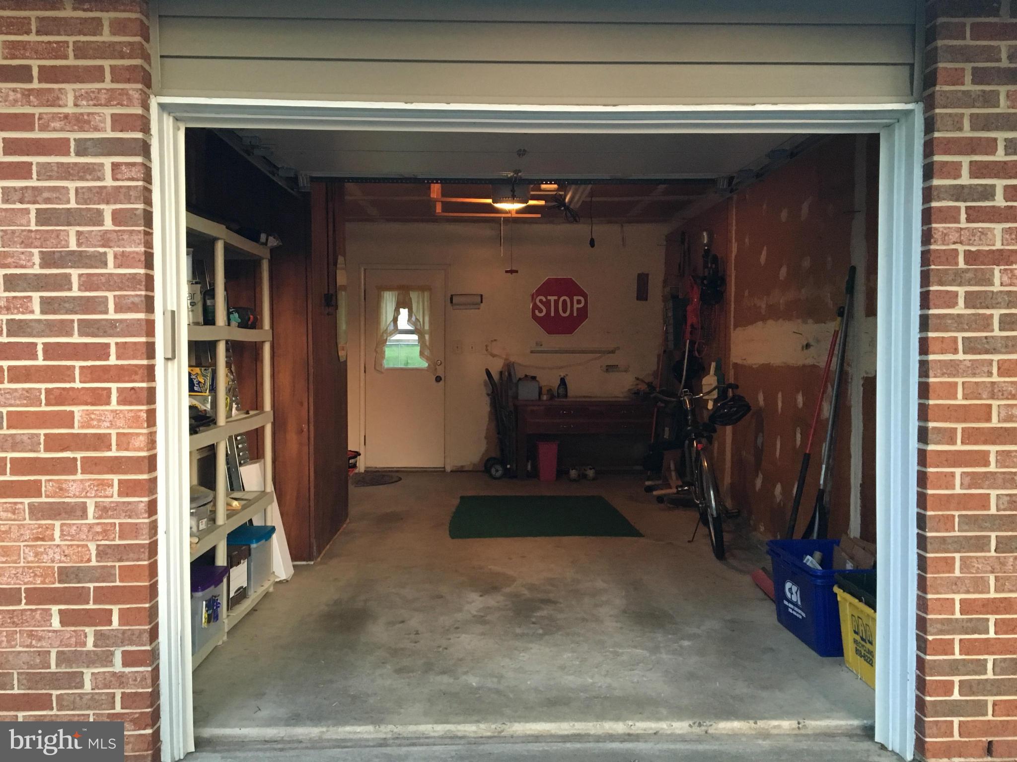 122 North Harrison Road Sterling, VA 20164 - Photo 19 of 25 Garage