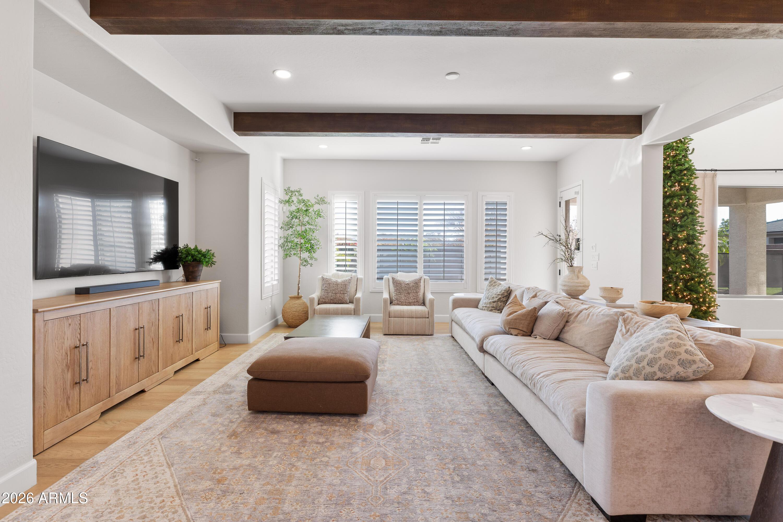 2517 South Constellation Way Gilbert, AZ 85295 - Photo 11 of 51 7D3A9049