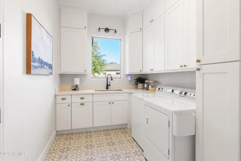 $2,250,000 | 2517 South Constellation Way, Gilbert, AZ 85295