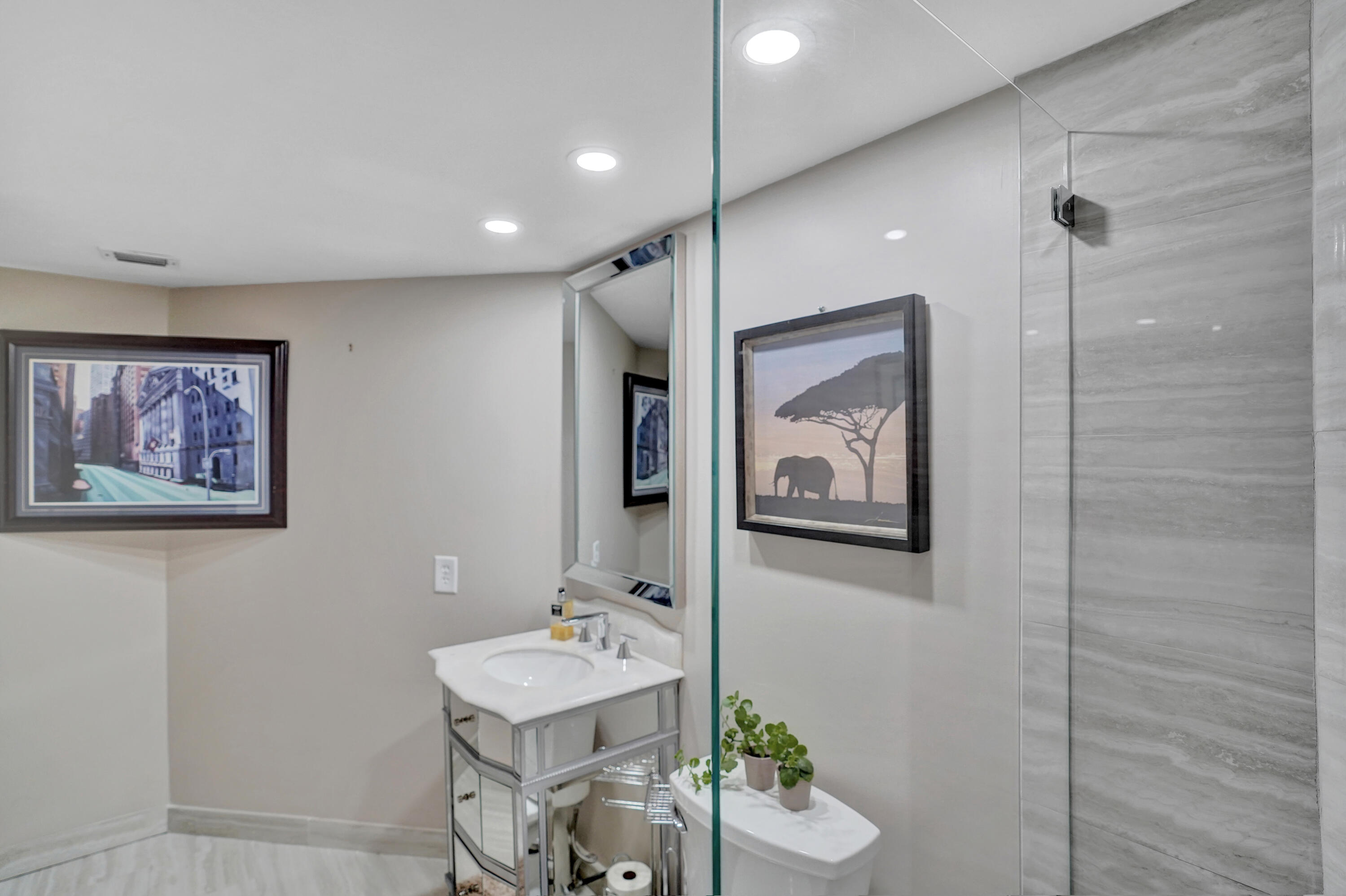 1401 South Ocean Boulevard, Unit 1040 Boca Raton, FL 33432 - Photo 27 of 42 DSC06973