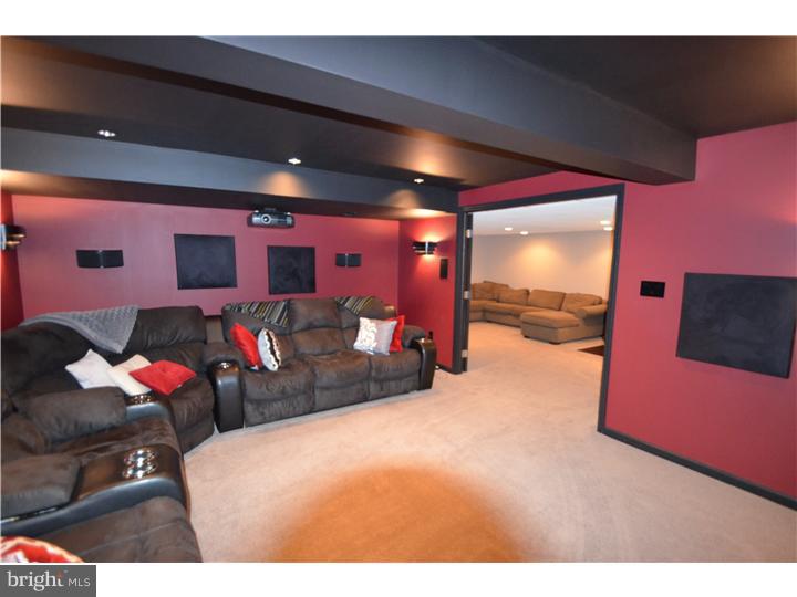 111 Clearview Drive Sinking Spring, PA 19608 - Photo 4 of 25 Gallery Image 4