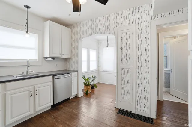 $259,900 | 2915 North Anthony Boulevard, Fort Wayne, IN 46805