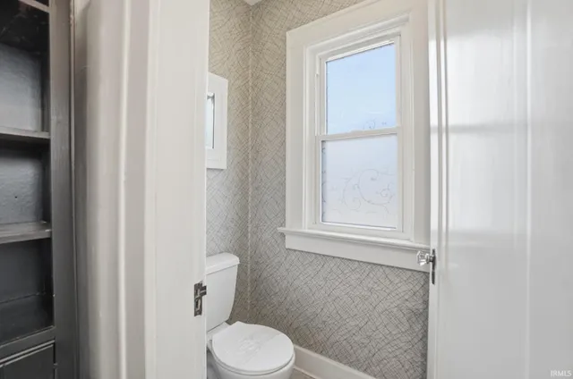 $259,900 | 2915 North Anthony Boulevard, Fort Wayne, IN 46805