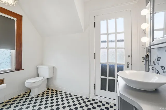 $259,900 | 2915 North Anthony Boulevard, Fort Wayne, IN 46805