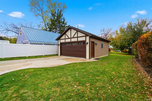 $259,900 | 2915 North Anthony Boulevard, Fort Wayne, IN 46805