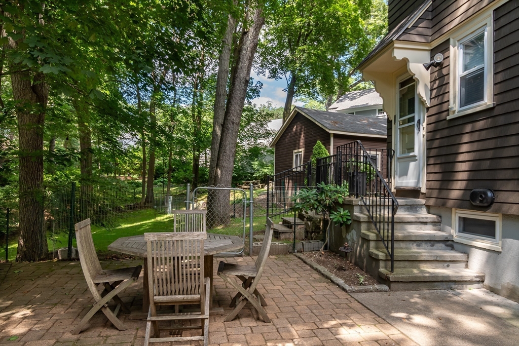 71 Curve Street, Unit 71 Wellesley, MA 02482 - Photo 4 of 31