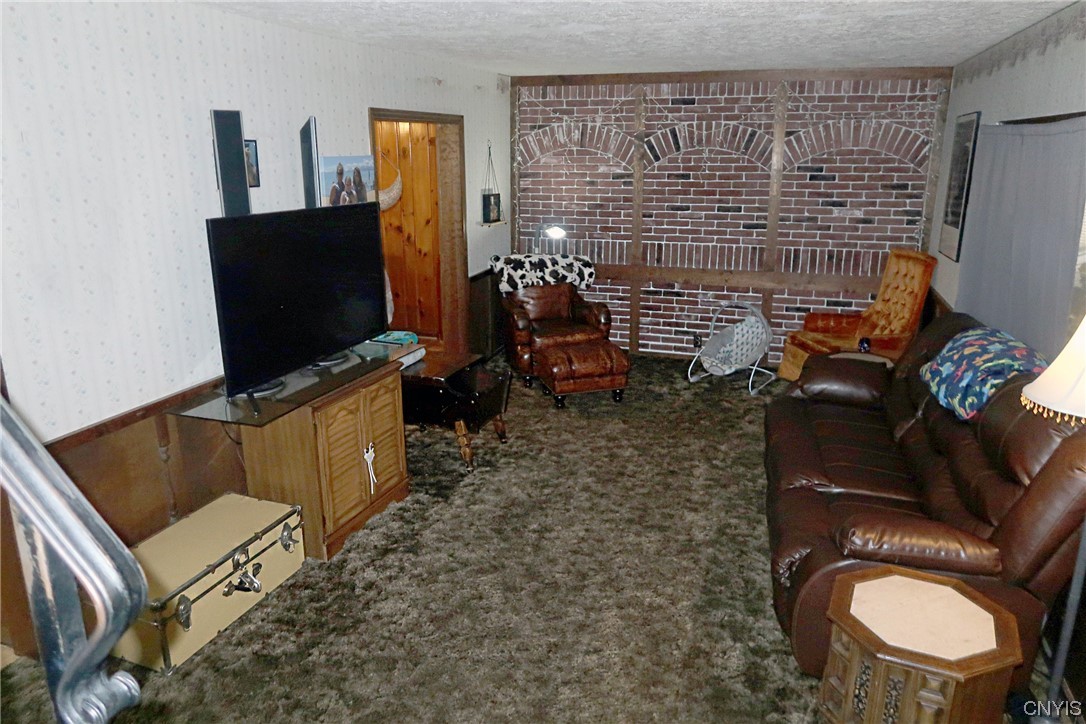 311 Louisa Street Rome, NY 13440 - Photo 4 of 36