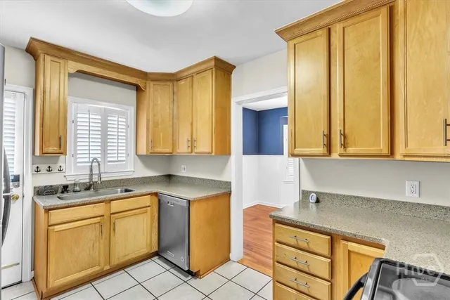 $2,800 | 135 Columbus Drive, Savannah, GA 31405