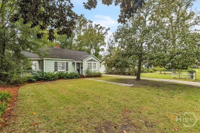 $2,800 | 135 Columbus Drive, Savannah, GA 31405