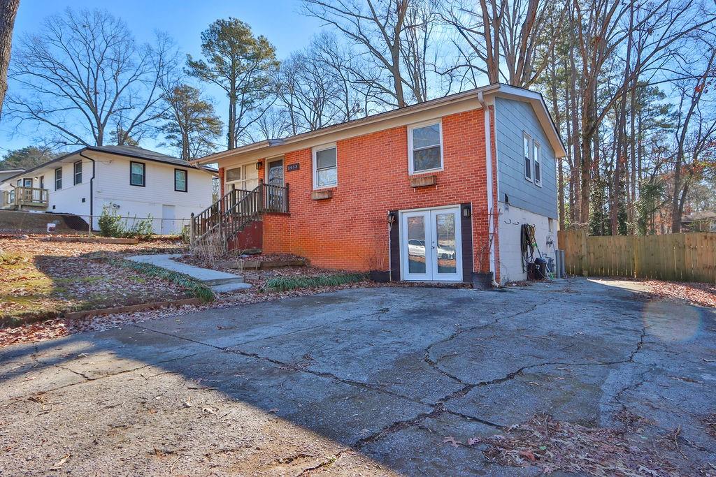 2453 Woodland Dr Northwest