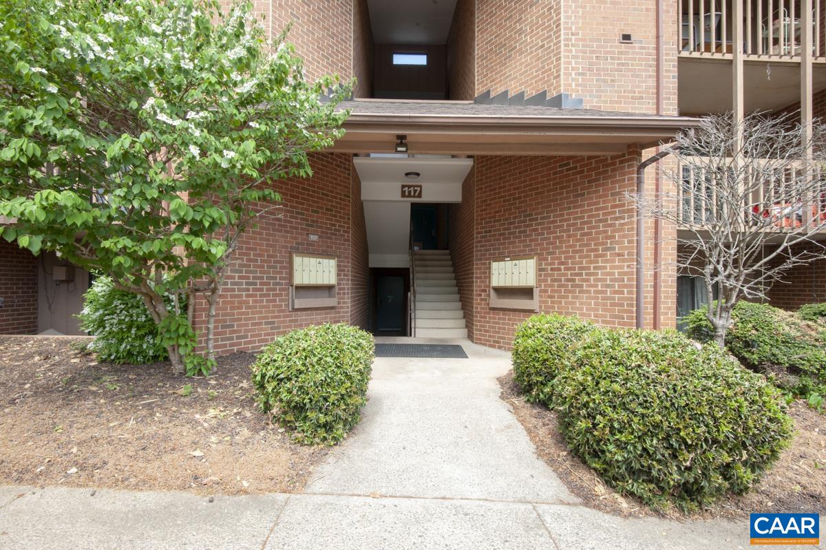117 Turtle Creek Road, Unit 9 Charlottesville, VA 22901 - Photo 5 of 33 a front view of a house with garden
