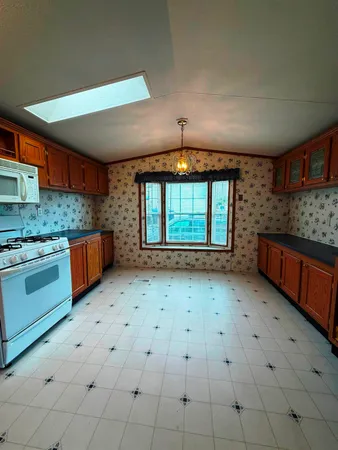 $110,000 | 6 Hilltop Manor Mobile Home Park, Littleton, NH 03561