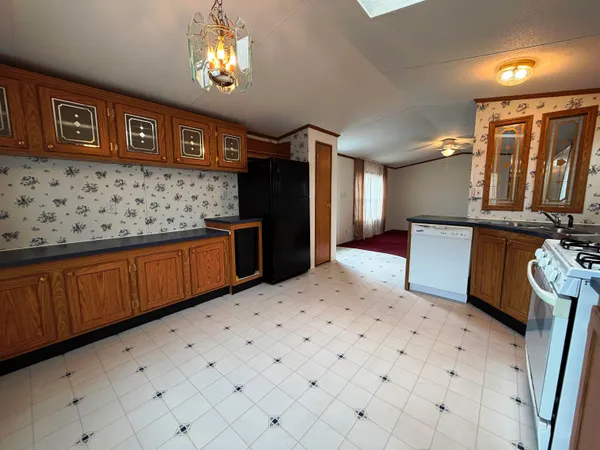 $110,000 | 6 Hilltop Manor Mobile Home Park, Littleton, NH 03561