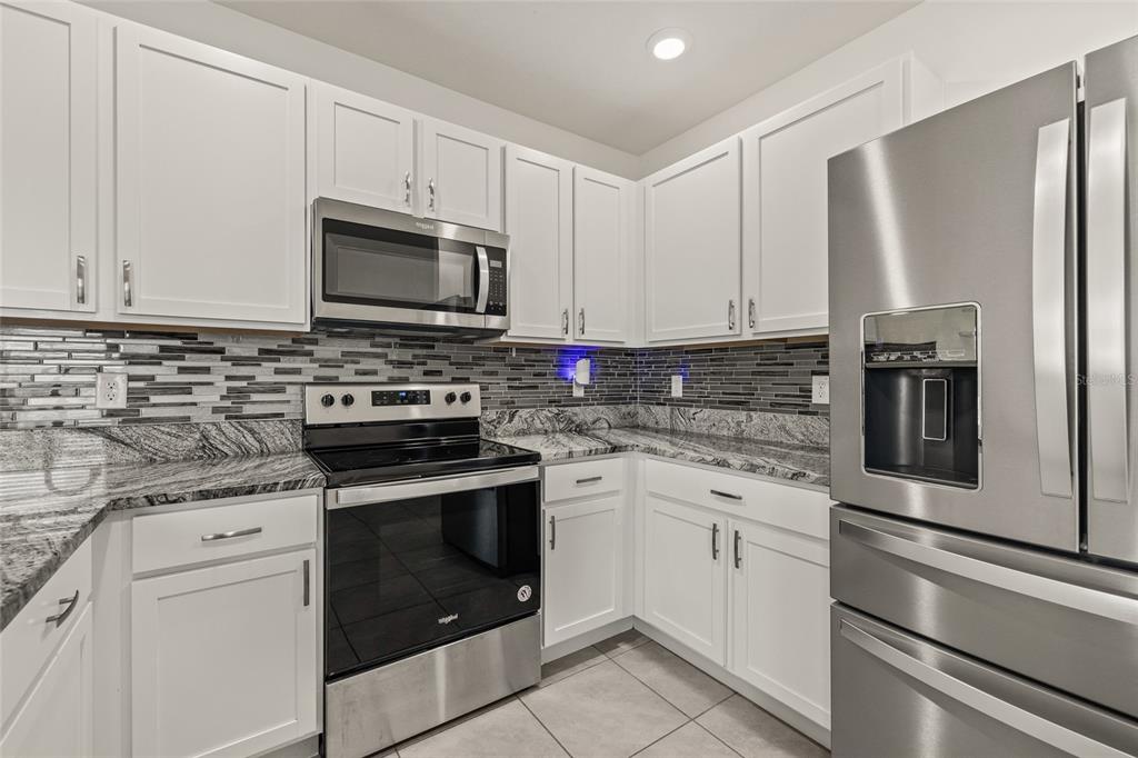 31276 Penny Surf Loop Wesley Chapel, FL 33545 - Photo 11 of 46