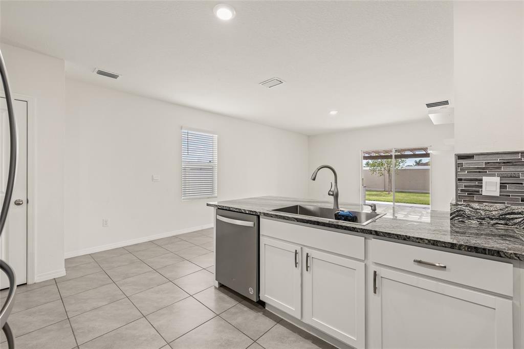 31276 Penny Surf Loop Wesley Chapel, FL 33545 - Photo 13 of 46