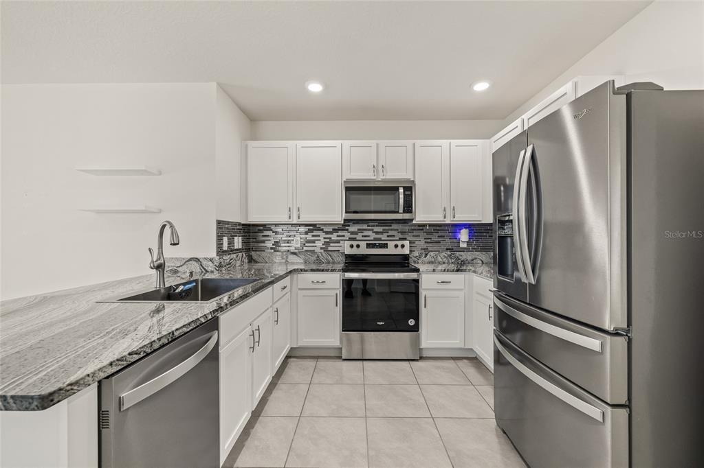 31276 Penny Surf Loop Wesley Chapel, FL 33545 - Photo 10 of 46