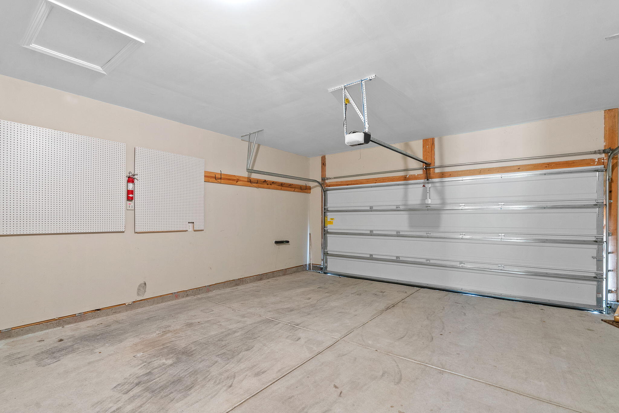 477 Spanish Wells Road Summerville, SC 29486 - Photo 21 of 32 21-web-or-mls-Barclay Media Co. -21