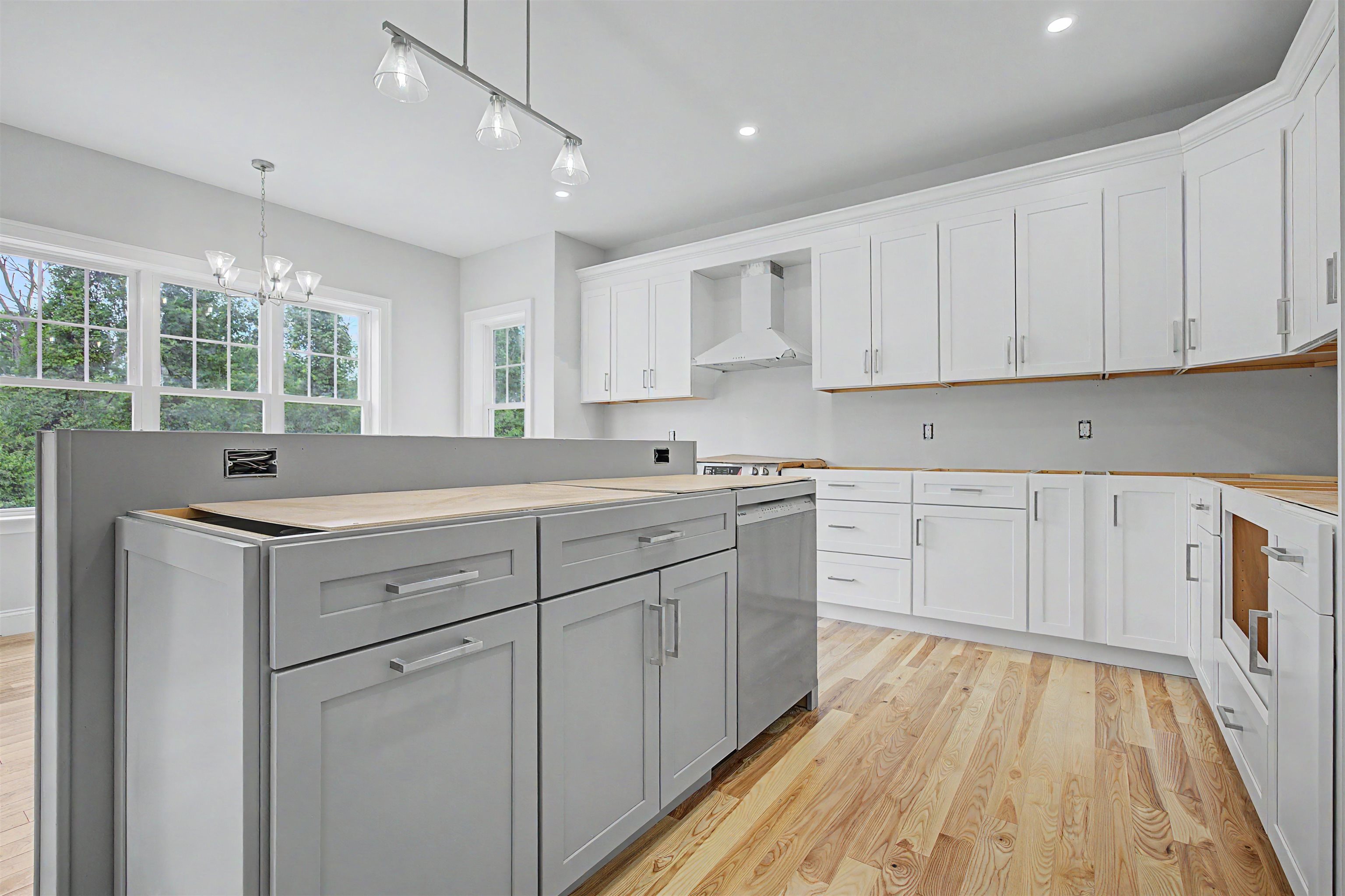 131 Merrimack Street Hooksett, NH 03106 - Photo 4 of 31