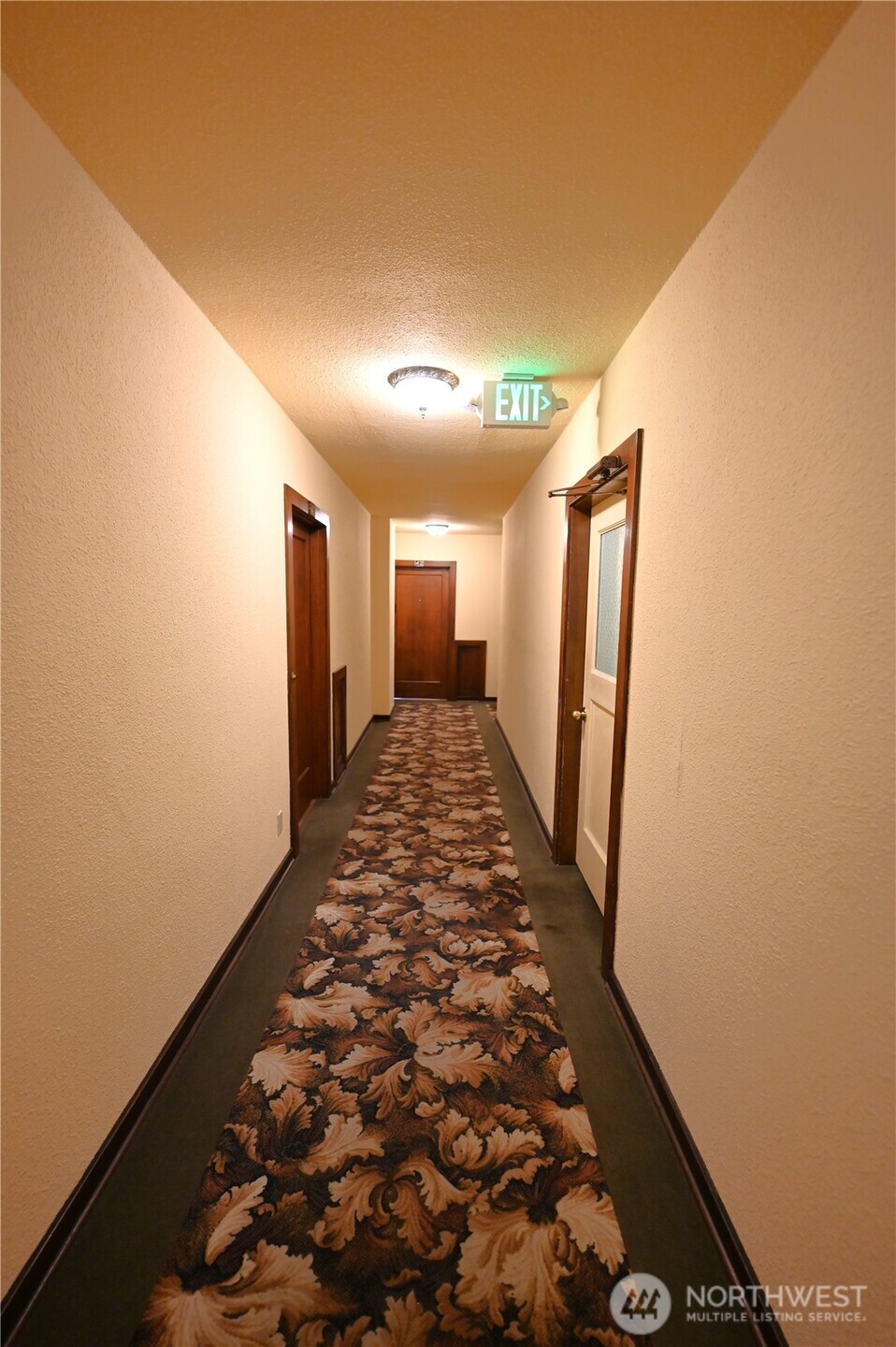 16 Valley Street Seattle, WA 98109 - Photo 14 of 40 a view of entryway