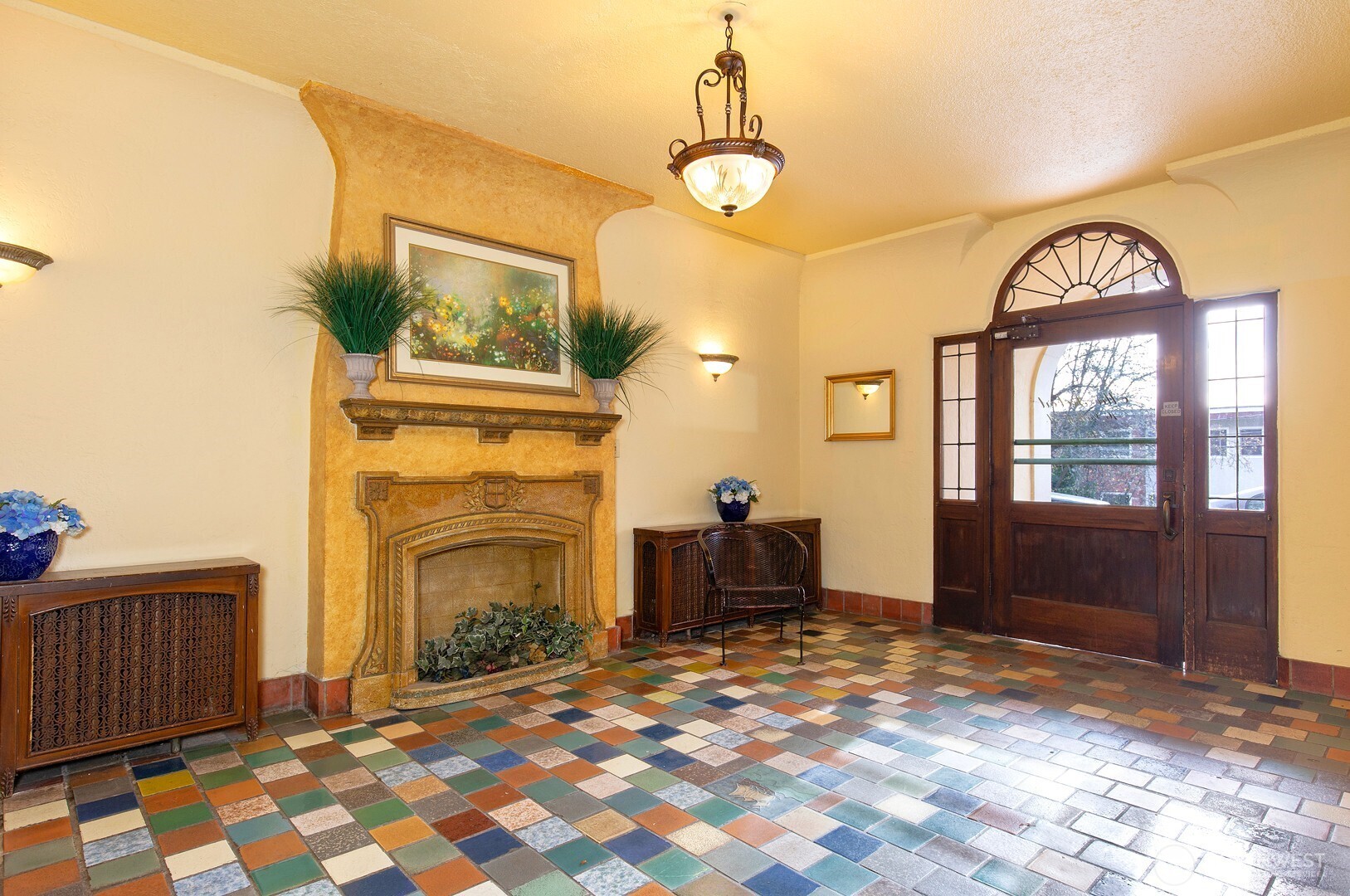 16 Valley Street Seattle, WA 98109 - Photo 10 of 40 a view of livingroom with furniture window and front door