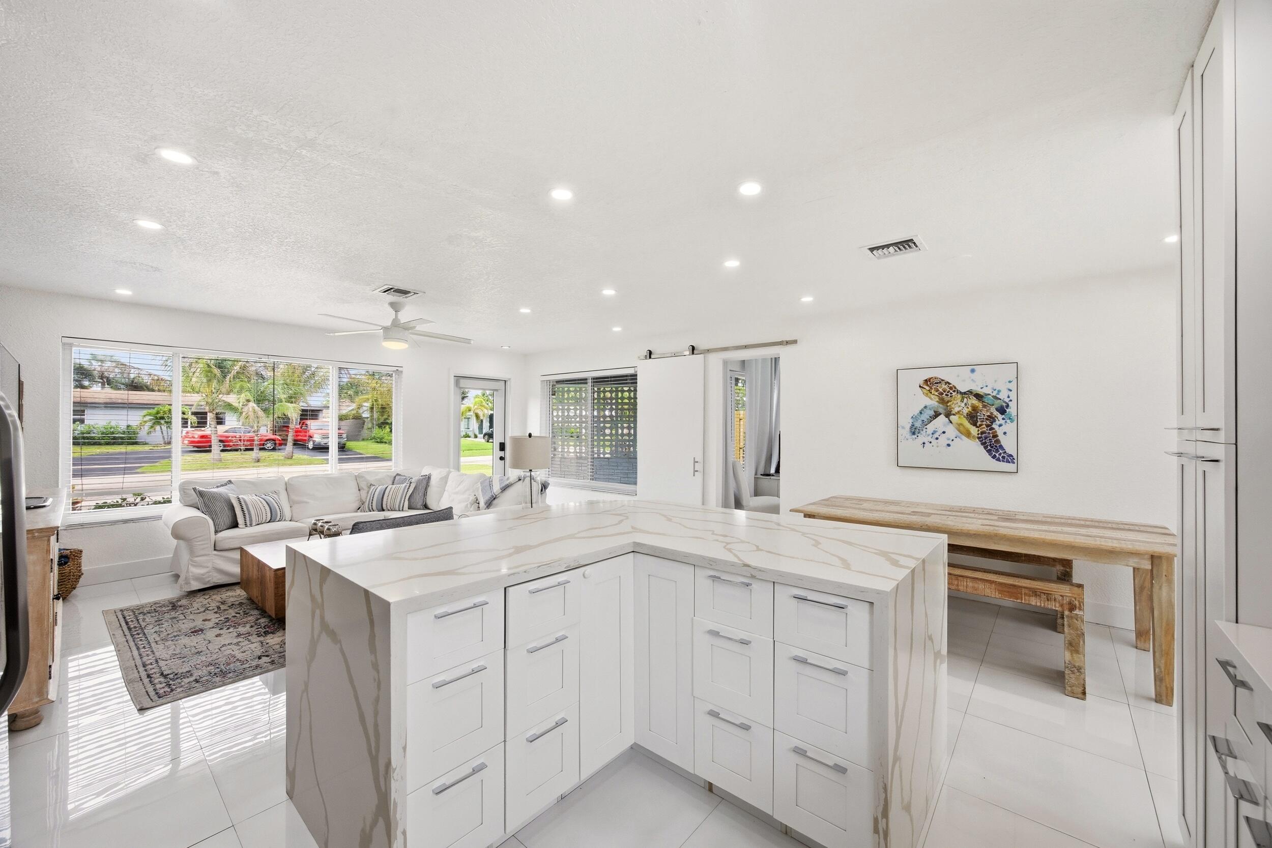 817 Southeast 16th Street Deerfield Beach, FL 33441 - Photo 16 of 55 17_453a9452