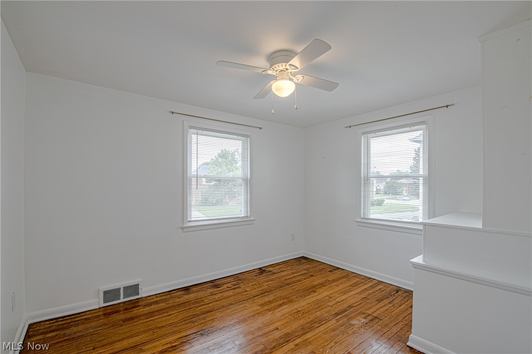 2329 Traymore Road Cleveland, OH 44118 - Photo 15 of 21