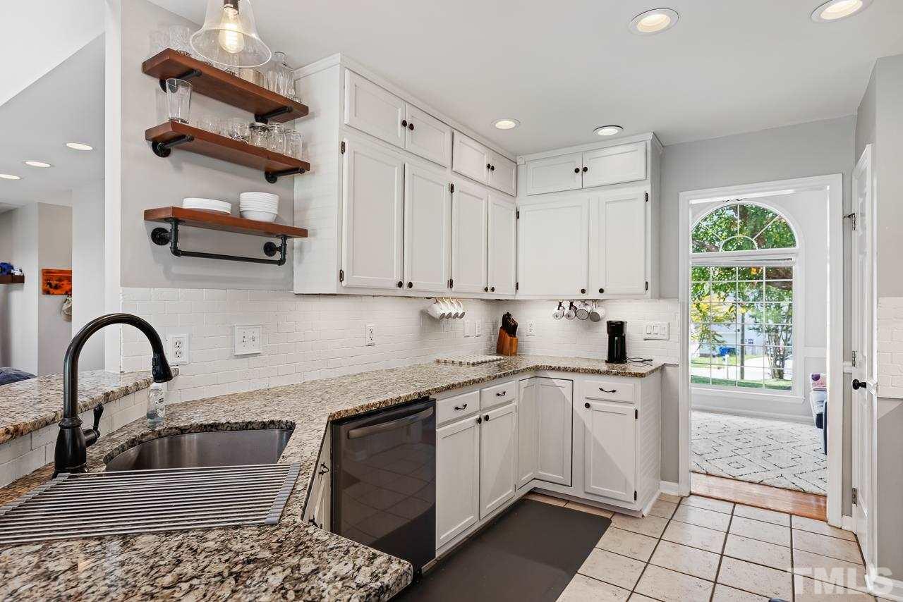 5201 Sutter Way Raleigh, NC 27613 - Photo 9 of 29