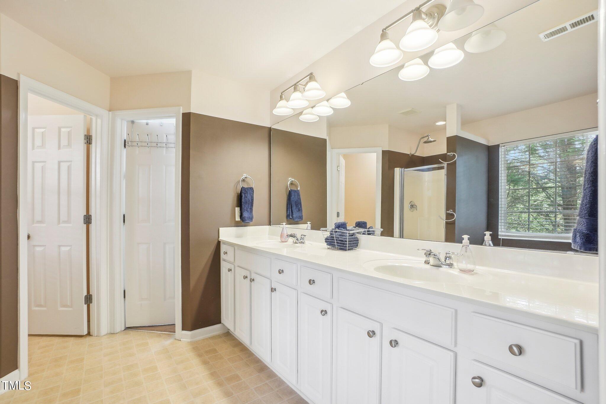 7807 Jeffrey Alan Court Raleigh, NC 27613 - Photo 18 of 23 Jeffrey Alan Ct-023
