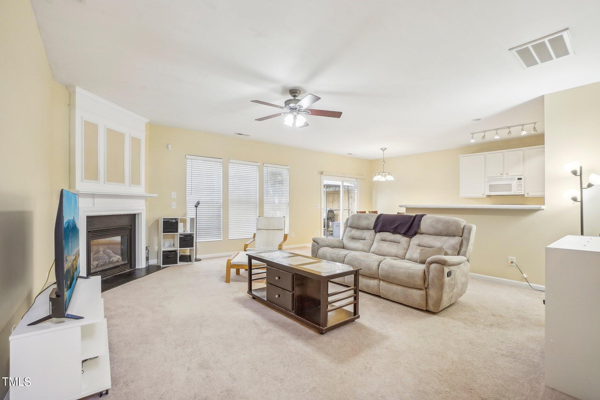 7807 Jeffrey Alan Court Raleigh, NC 27613 - Photo 4 of 23 Jeffrey Alan Ct-006