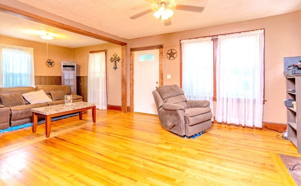 22 Stuart Street Springfield, MA 01119 - Photo 5 of 13