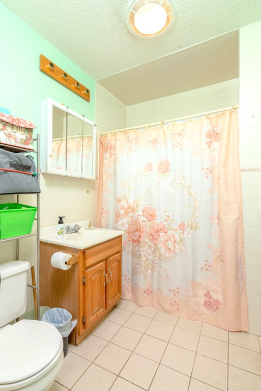 22 Stuart Street Springfield, MA 01119 - Photo 8 of 13