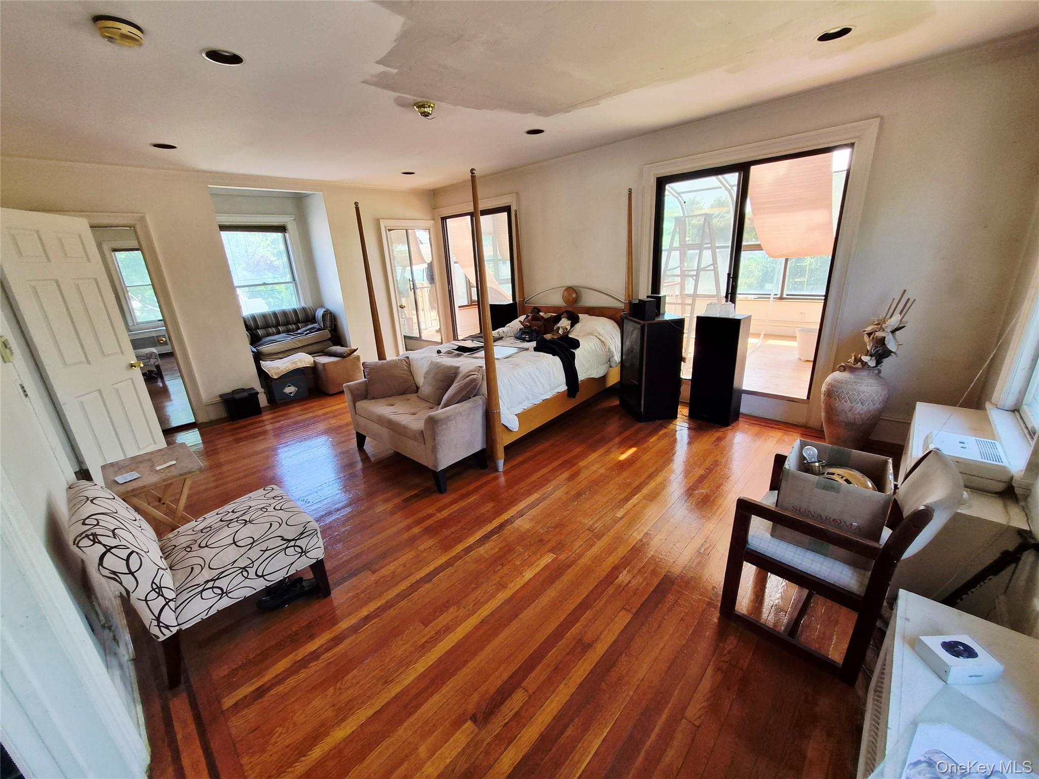 194-04 110th Road Queens, NY 11412 - Photo 31 of 37 Gallery Image 31