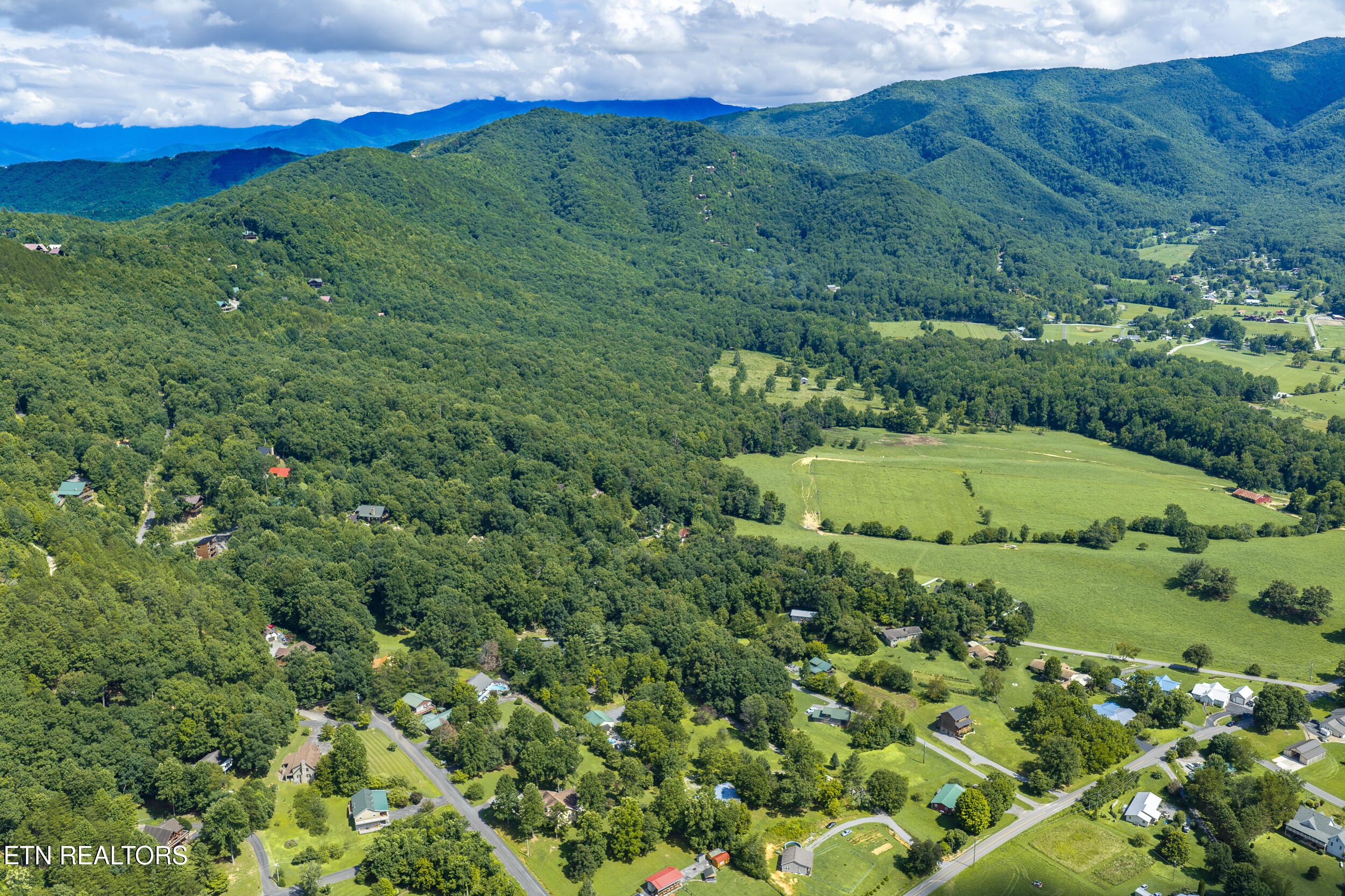 2019 Little Cove Road Sevierville, TN 37862 - Photo 45 of 50 DJI_20260715155938_0092_D-HDR