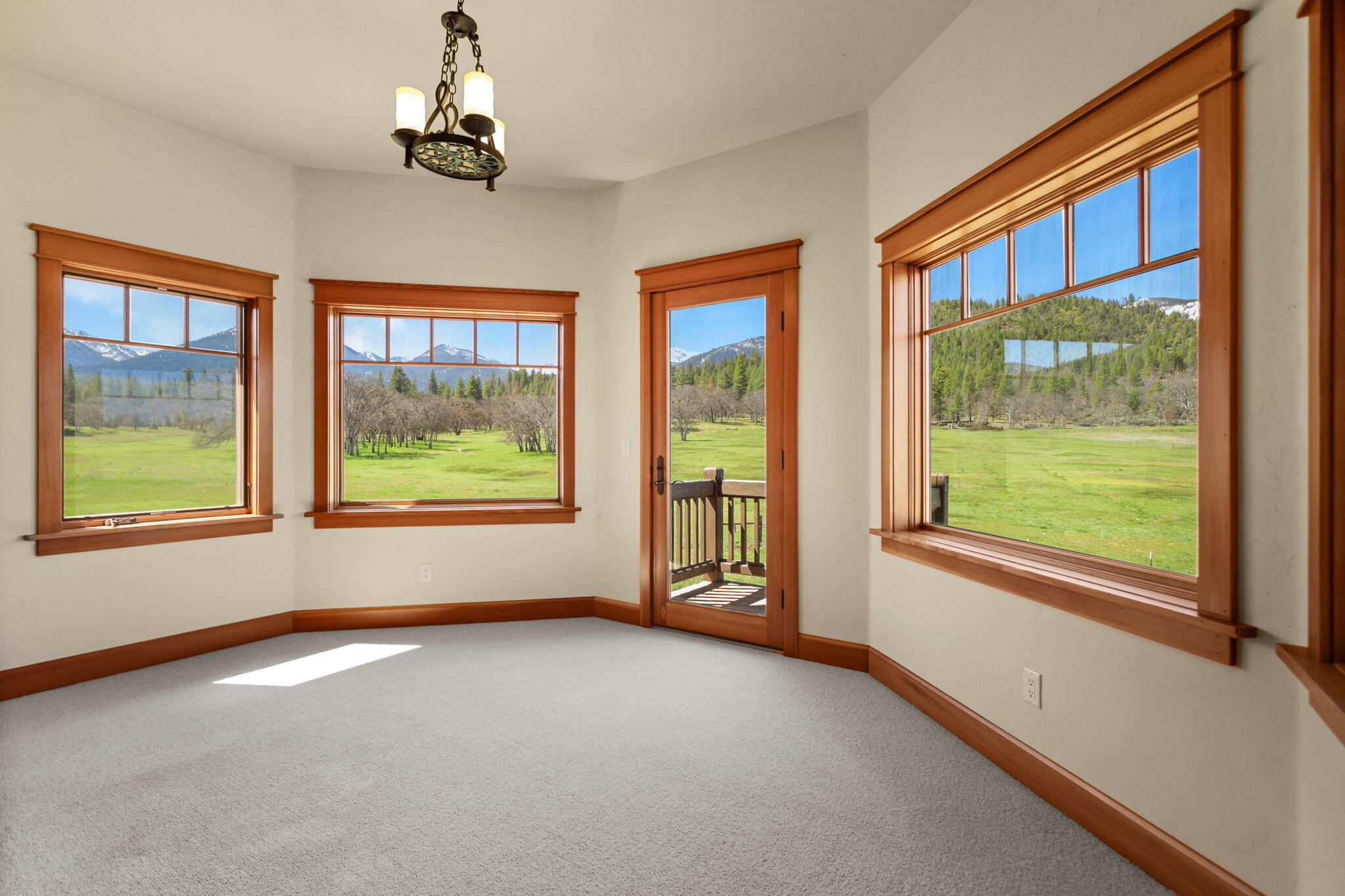 7530 Miners Creek Road Etna, CA 96027 - Photo 8 of 122 7-web-or-mls-LZ0A0030_1
