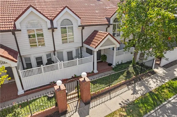 $499,900 | 1109 West 47th Street, Unit B, Kansas City, MO 64112