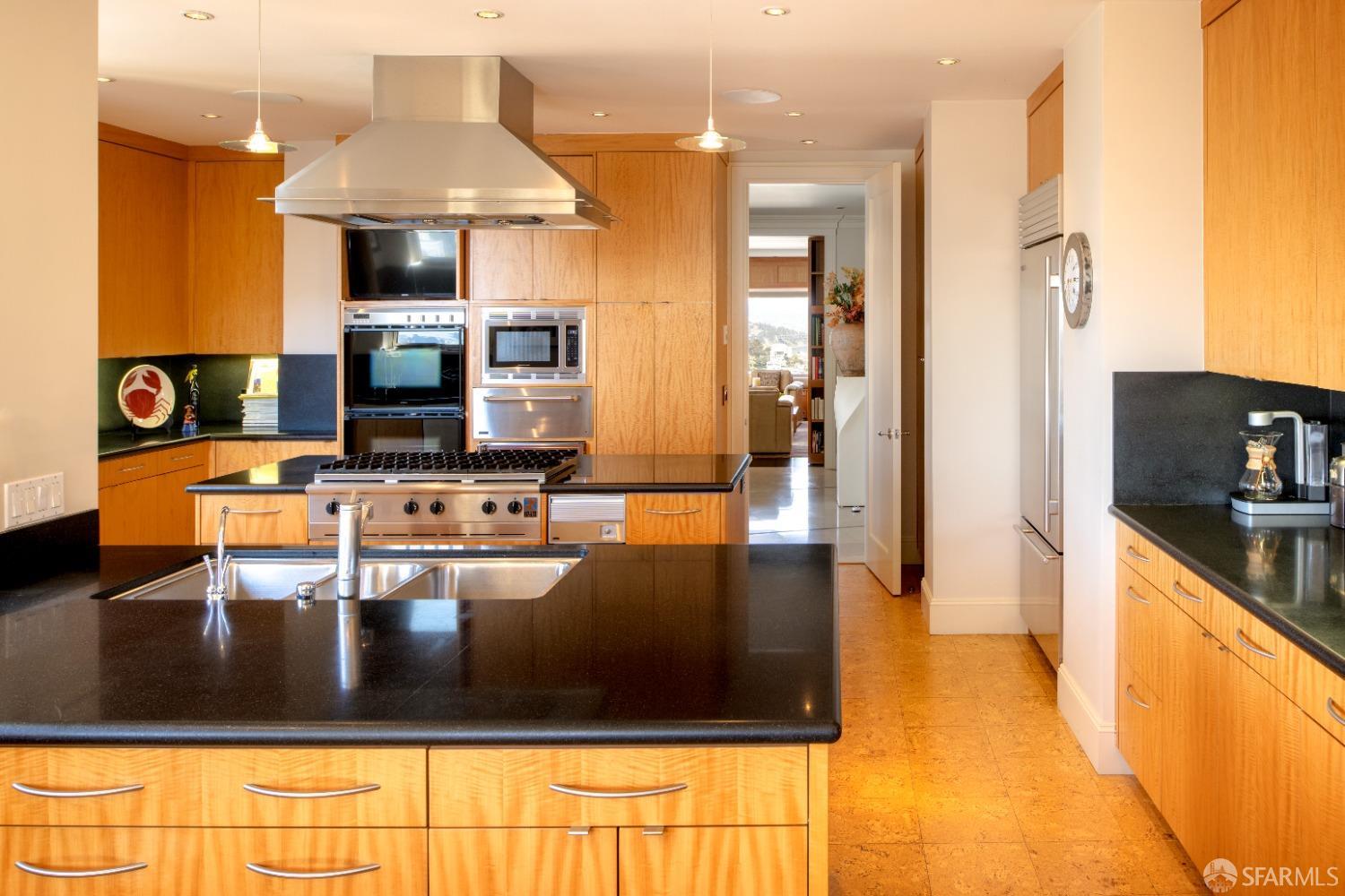 1100 Union Street, Unit 1000 San Francisco, CA 94109 - Photo 11 of 30